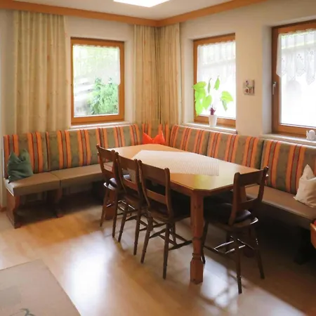 Emberger, Tatil Evi *