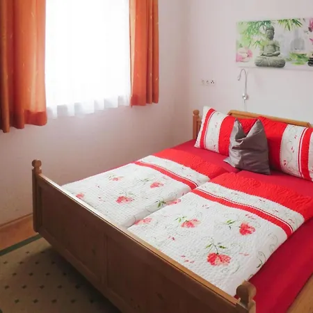 Emberger, Holiday home Fuegen